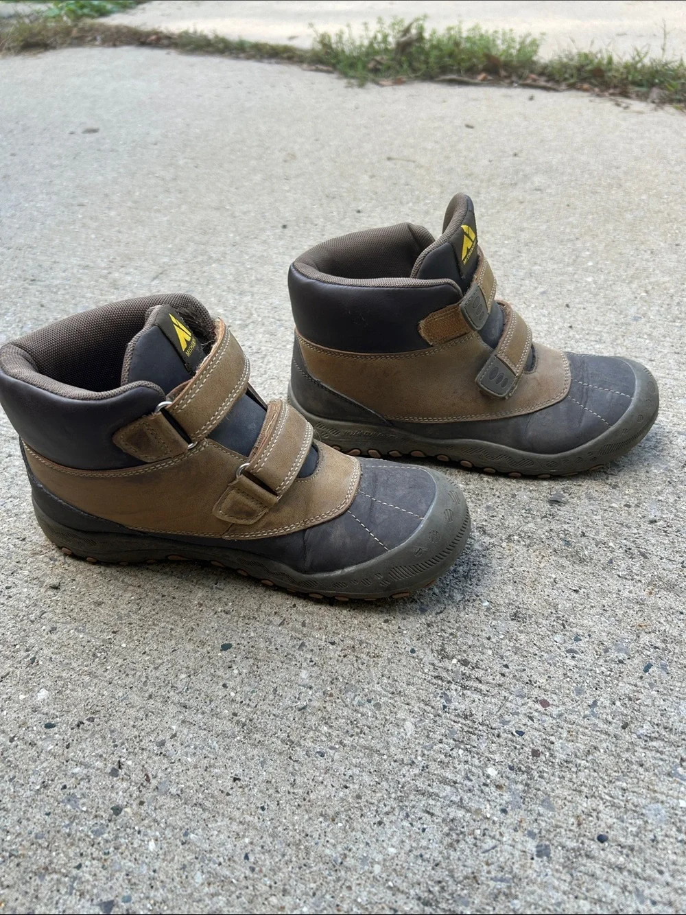 Mishansha Kids Brown and Tan Hook-and-Loop Outdoor Boots Size 3.5
